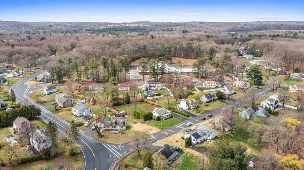 7 Washington Rd, Northborough MA 01532-2252 exterior