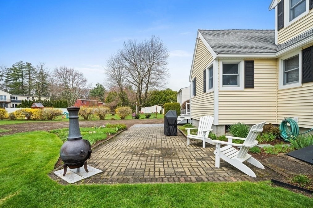 7 Washington Rd, Northborough MA 01532-2252 exterior