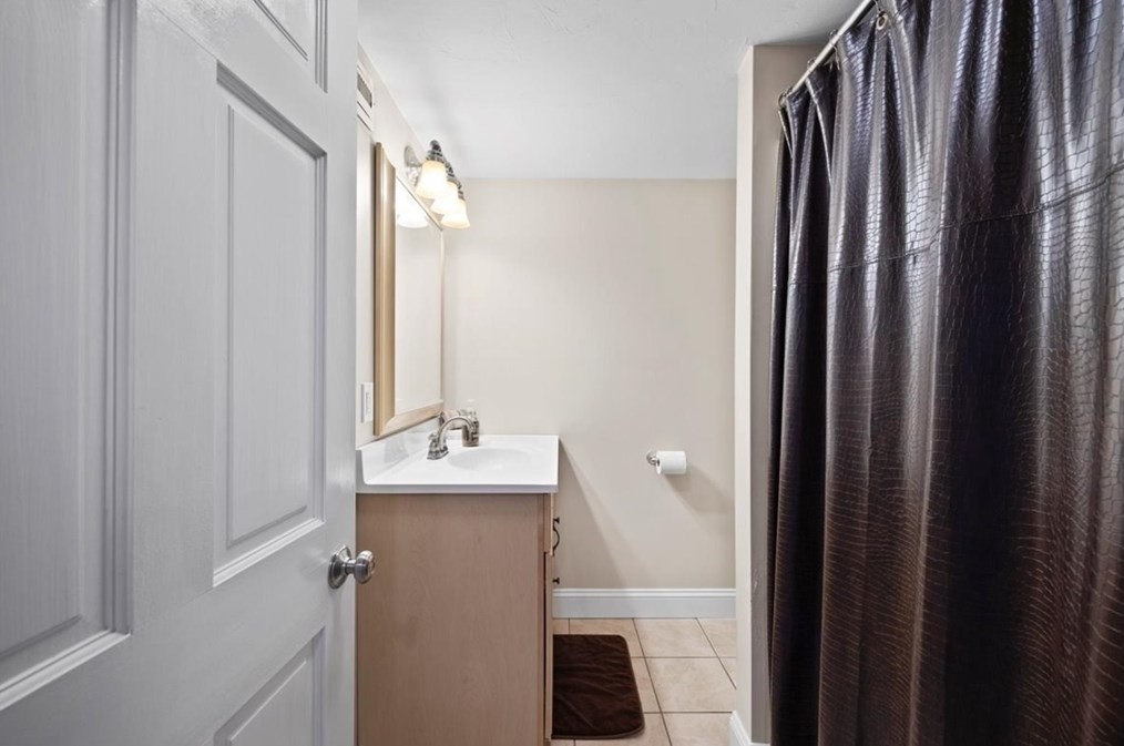 165 Lakeview Dr, Raynham MA  02767-1612 exterior