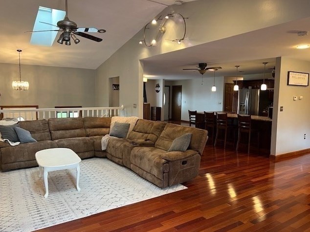 87 Mccabe St, Dartmouth MA  02748-1615 exterior