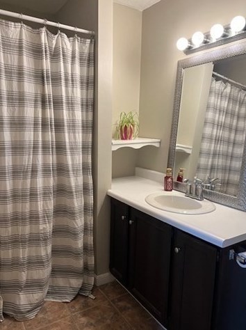 87 Mccabe St, Dartmouth MA  02748-1615 exterior