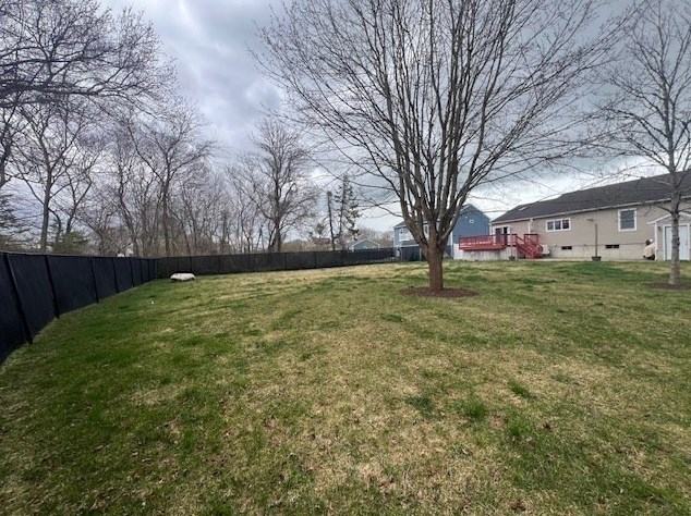 87 Mccabe St, Dartmouth MA  02748-1615 exterior