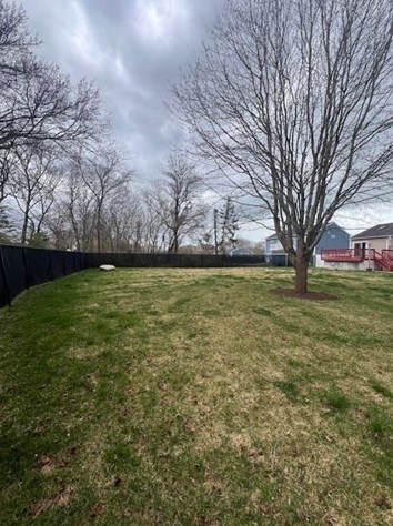 87 Mccabe St, Dartmouth MA  02748-1615 exterior