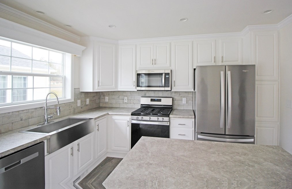 167 Liberty Ln, Montgomery MA 01085-9755 exterior