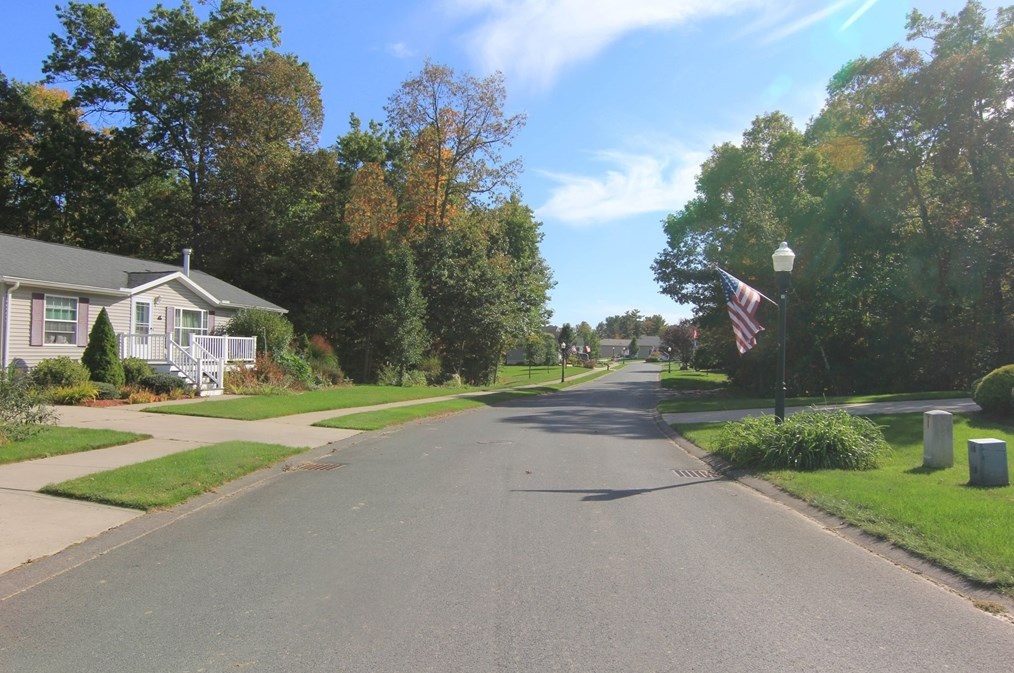 167 Liberty Ln, Montgomery MA 01085-9755 exterior