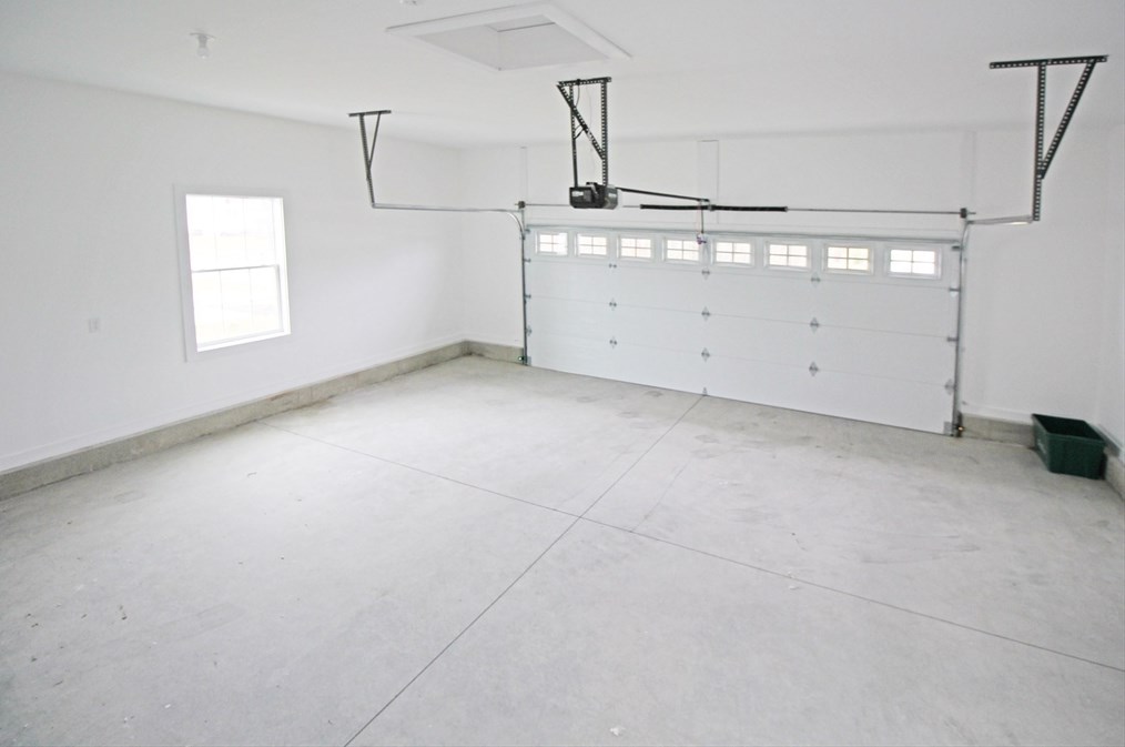 167 Liberty Ln, Montgomery MA 01085-9755 exterior