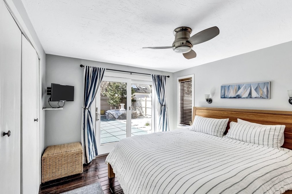 6 Mashie Cir, Mashpee MA exterior