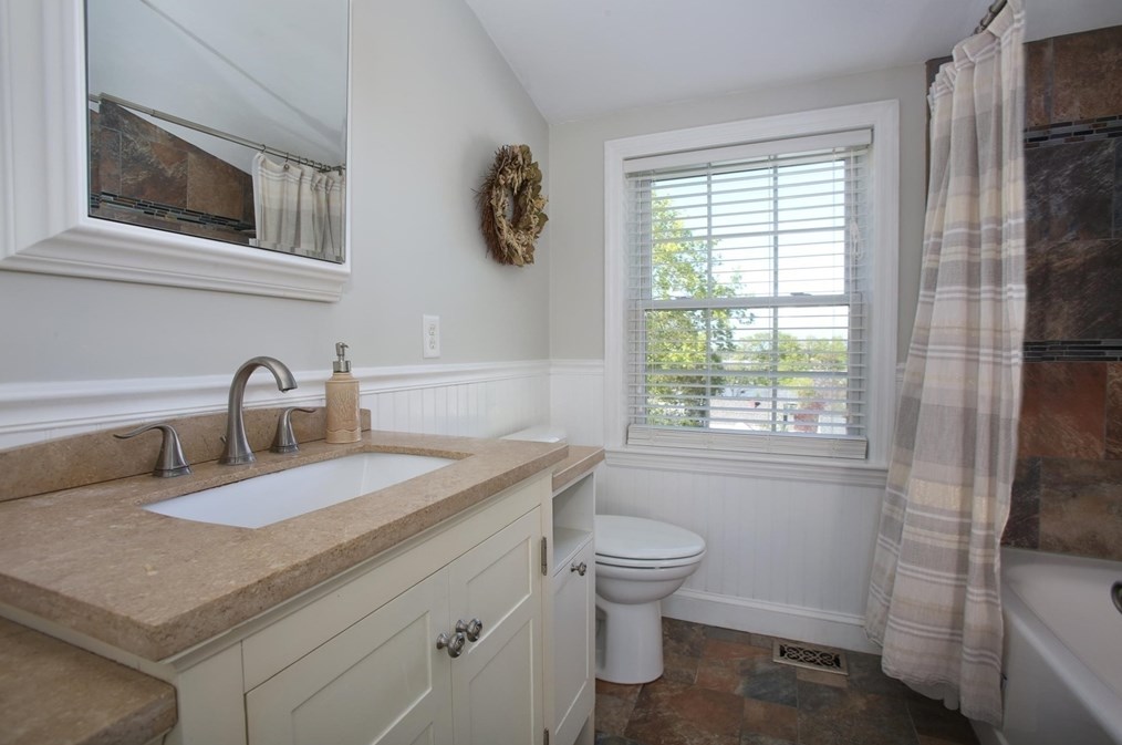 44 Brae Rd, Weymouth MA 02191-2025 exterior