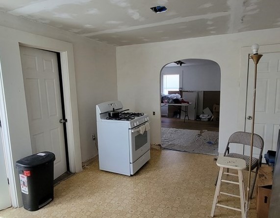 68 Pinevale St, Springfield MA  01151-1500 exterior