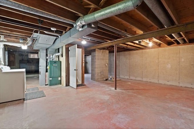 6 Ronna Rd, Gloucester MA exterior