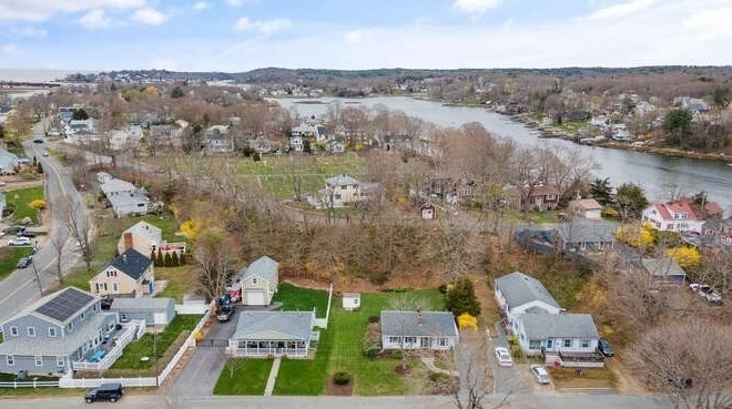 6 Ronna Rd, Gloucester MA exterior