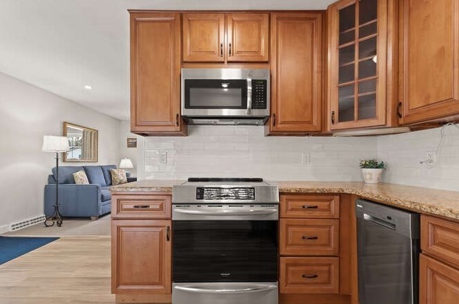 6 Ronna Rd, Gloucester MA exterior