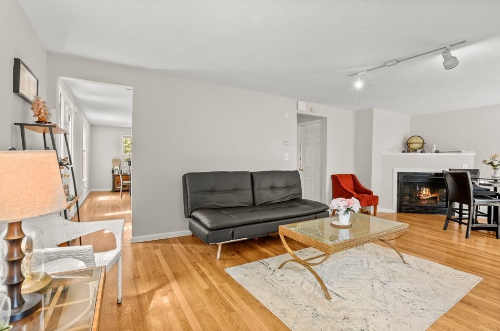 12 Palfrey St, Boston MA  02131-3725 exterior