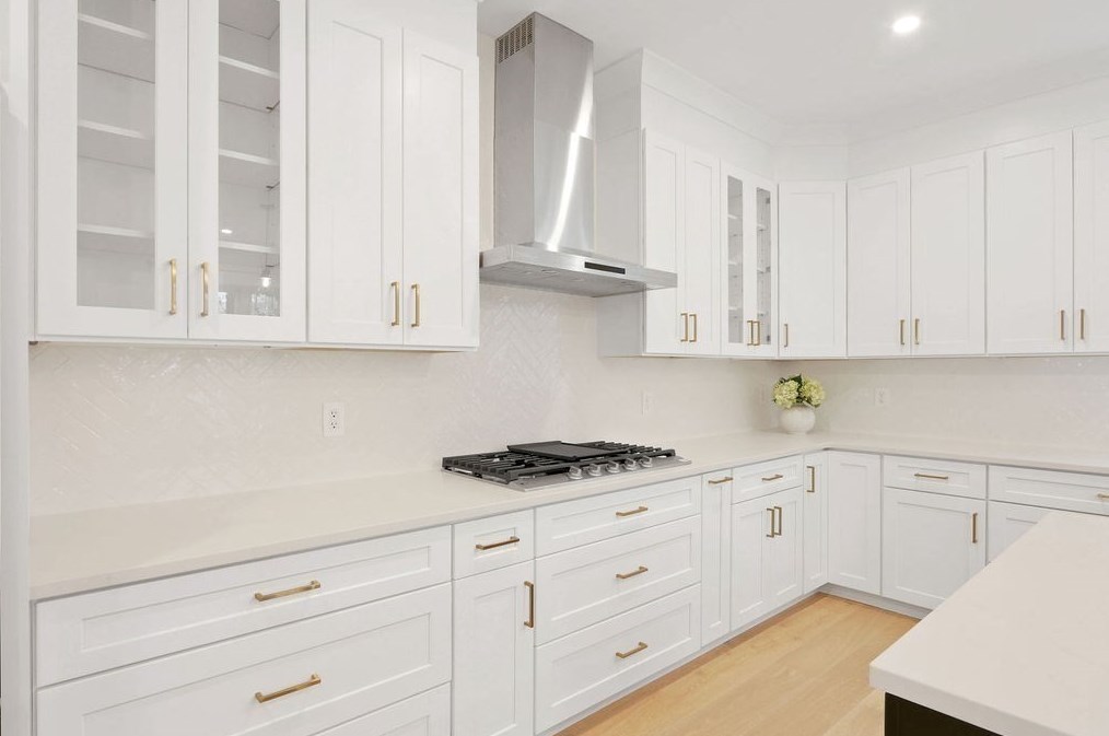 17 Greenleaf Rd, Natick MA  01760-3115 exterior