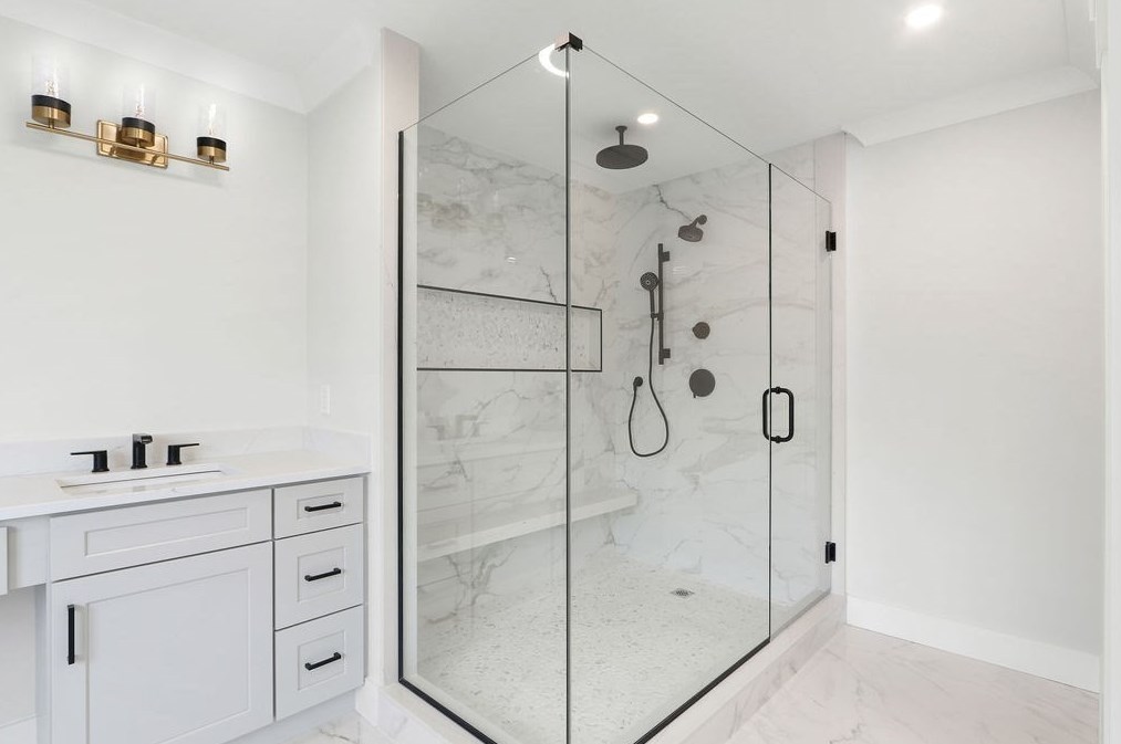 17 Greenleaf Rd, Natick MA  01760-3115 exterior