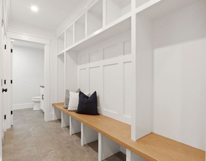 17 Greenleaf Rd, Natick MA  01760-3115 exterior