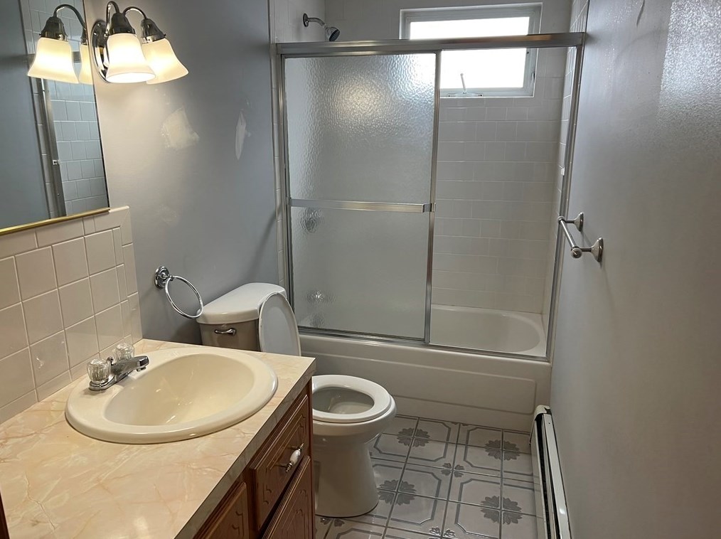 297 Jefferson St, Fall River MA 02721-5120 exterior