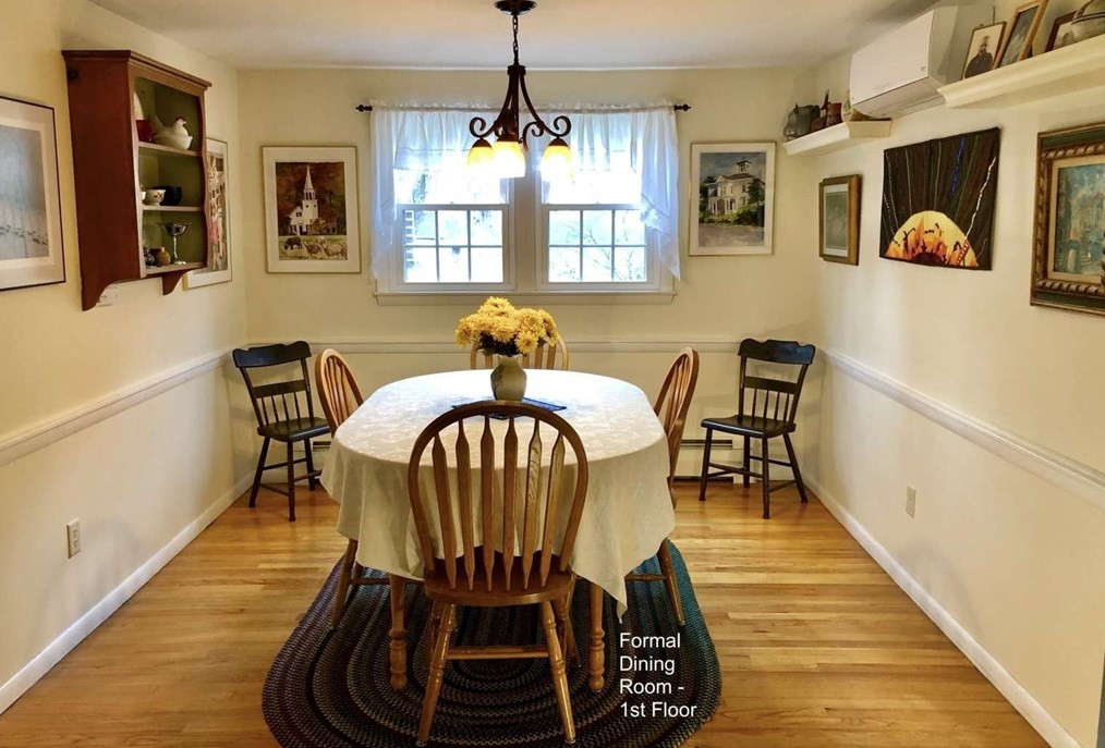 55 Cherry Ln, Amherst MA 01002-1520 exterior