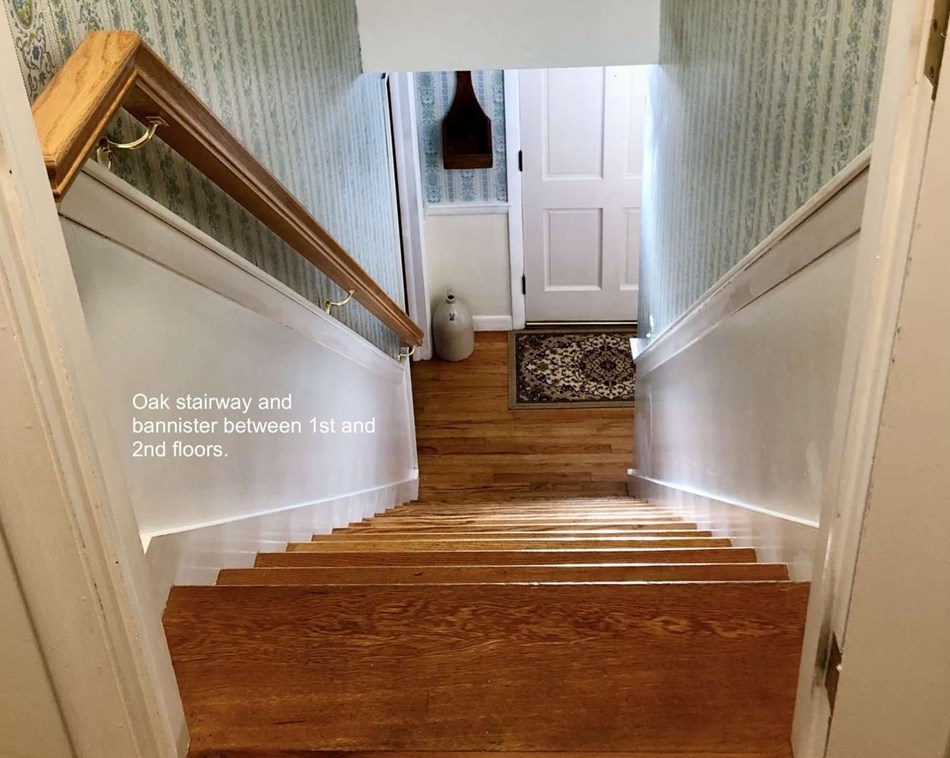 55 Cherry Ln, Amherst MA 01002-1520 exterior