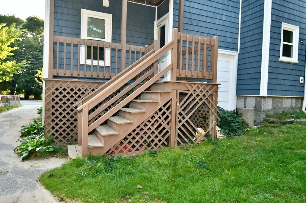 392 Reedsdale Rd, Milton MA 02186-4522 exterior