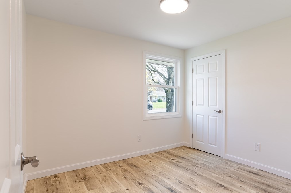 176 Powderhorn Dr, Taunton MA  02780-1233 exterior