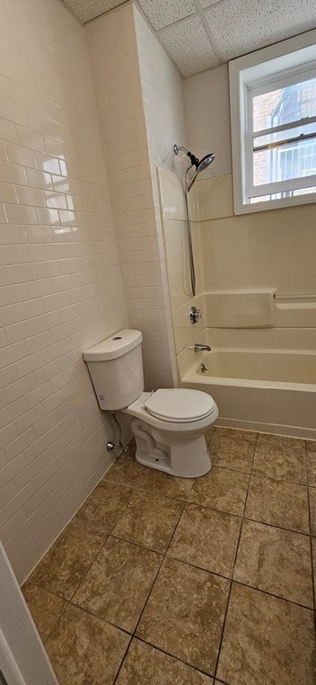 255 Columbia St, Fall River MA  02721-1319 exterior