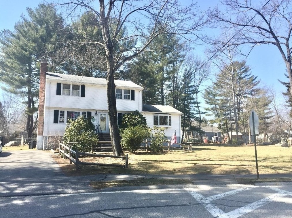 18 Orchard Dr, North Reading MA  01864-2436 exterior