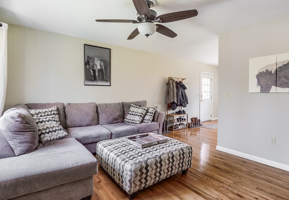 38 Central Tpke, Sutton MA 01590-2323 exterior