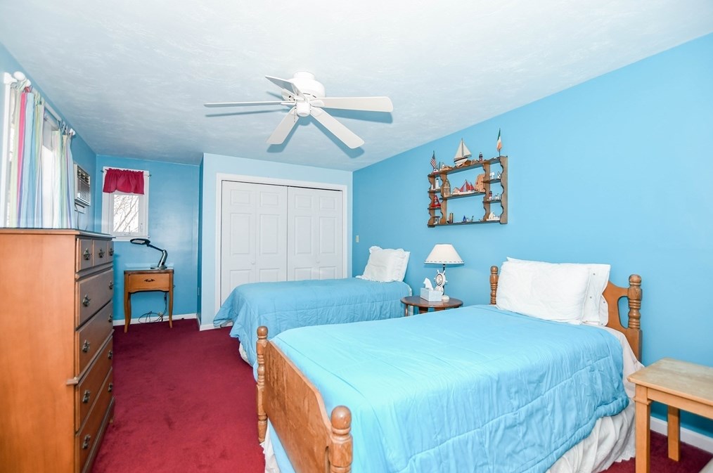 1 Glen Ave, Wareham MA  02571-1905 exterior