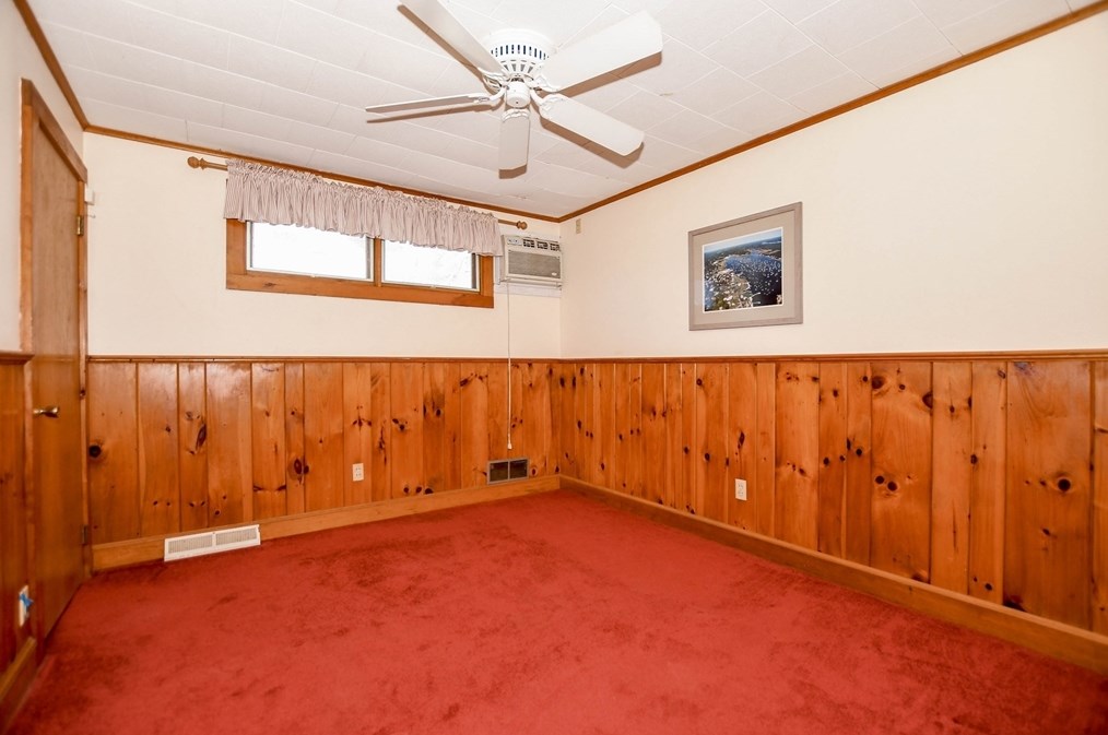 1 Glen Ave, Wareham MA  02571-1905 exterior