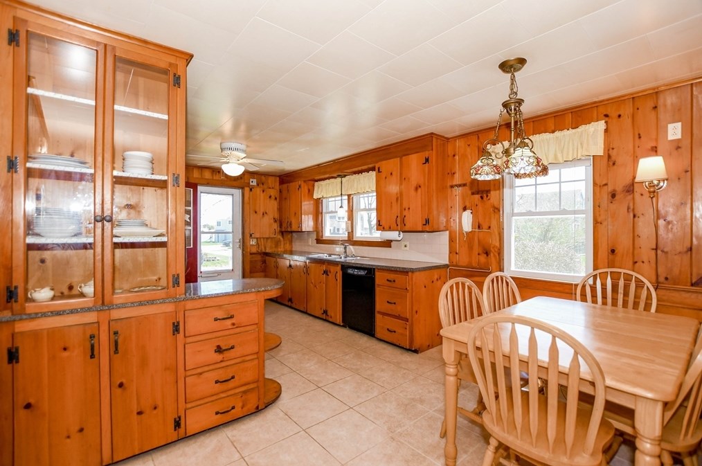 1 Glen Ave, Wareham MA  02571-1905 exterior