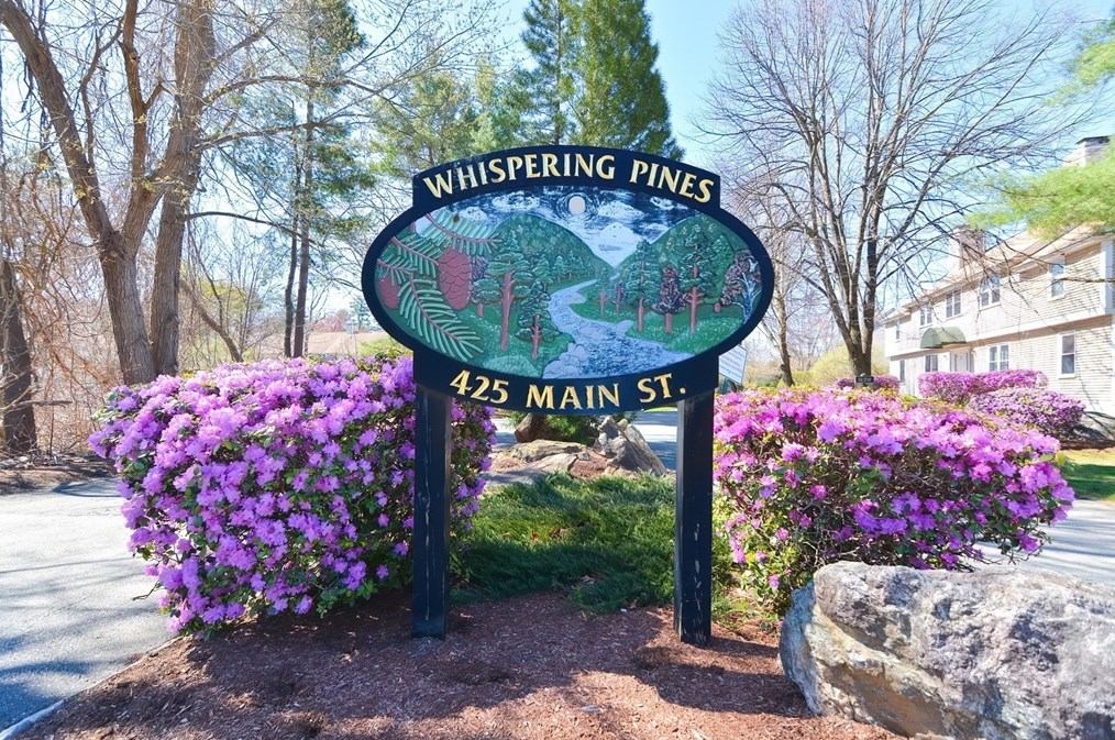 425 Main St, Hudson MA 01749-1840 exterior