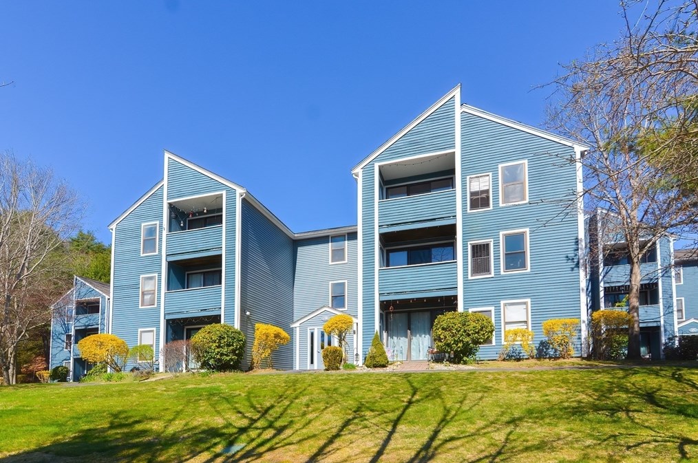 2 Marc Dr, Plymouth MA  02360-6106 exterior