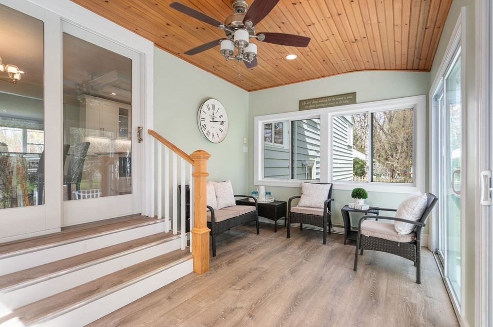 90 Olde Fld Rd, Newton MA 02459-2722 exterior