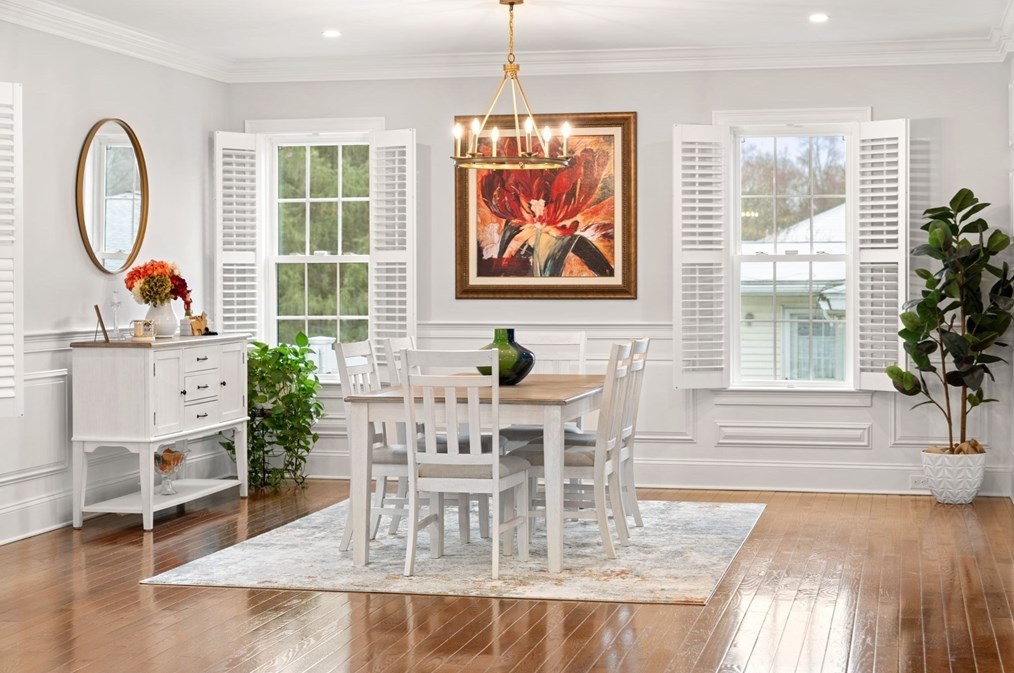 47 Cresthaven Dr, Burlington MA 01803-2109 exterior