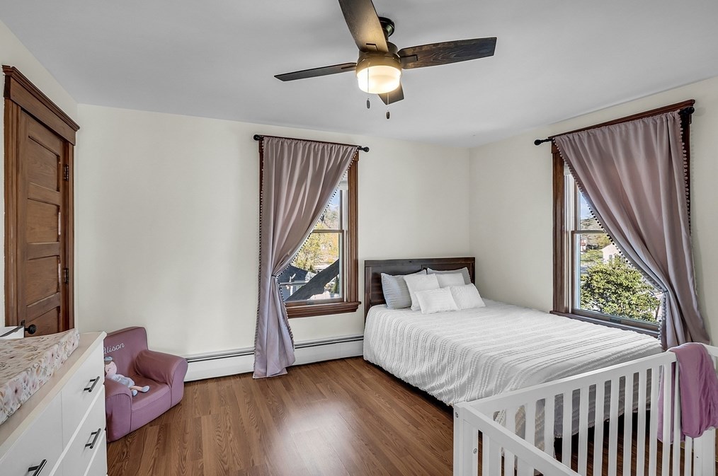 8 Vassar St, Leominster MA 01453 exterior