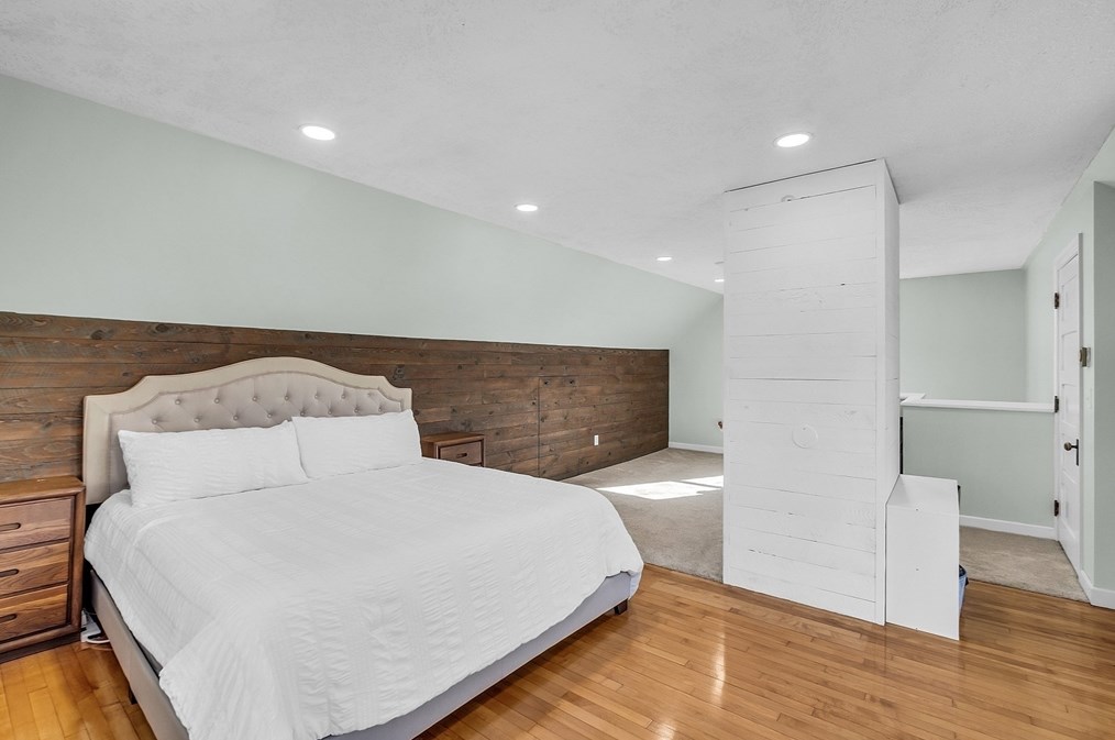 8 Vassar St, Leominster MA 01453 exterior