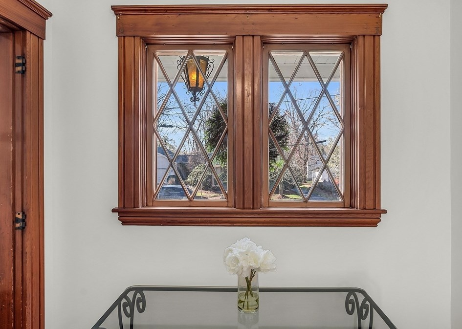 8 Vassar St, Leominster MA 01453 exterior