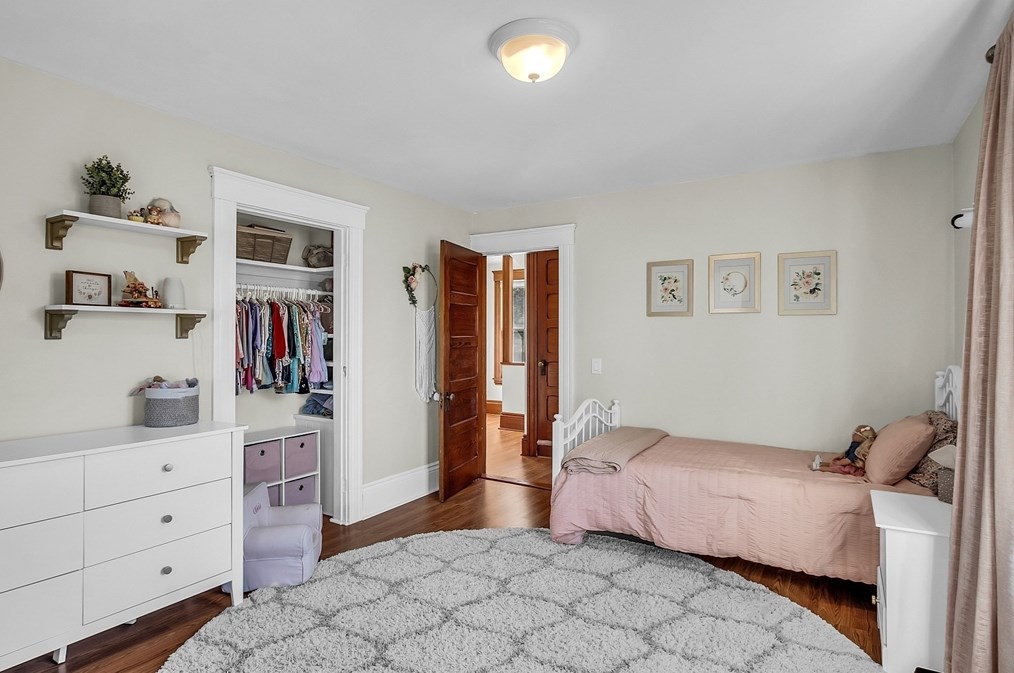 8 Vassar St, Leominster MA 01453 exterior