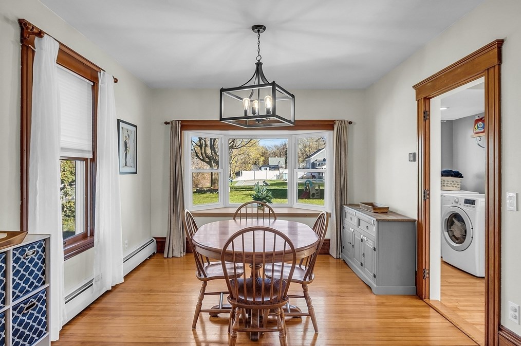 8 Vassar St, Leominster MA 01453 exterior