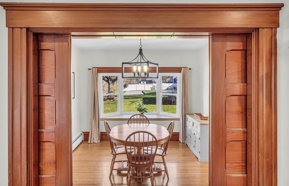 8 Vassar St, Leominster MA 01453 exterior