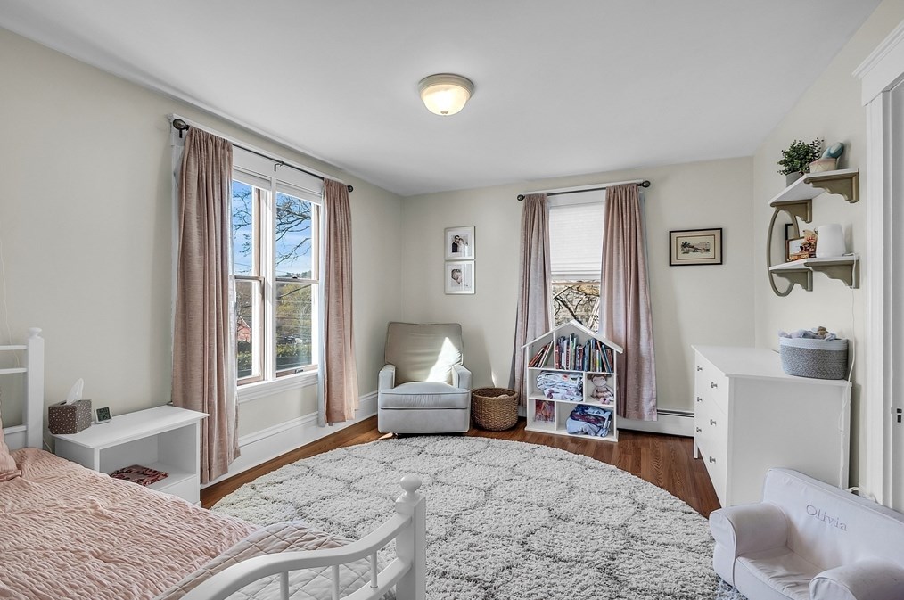 8 Vassar St, Leominster MA 01453 exterior