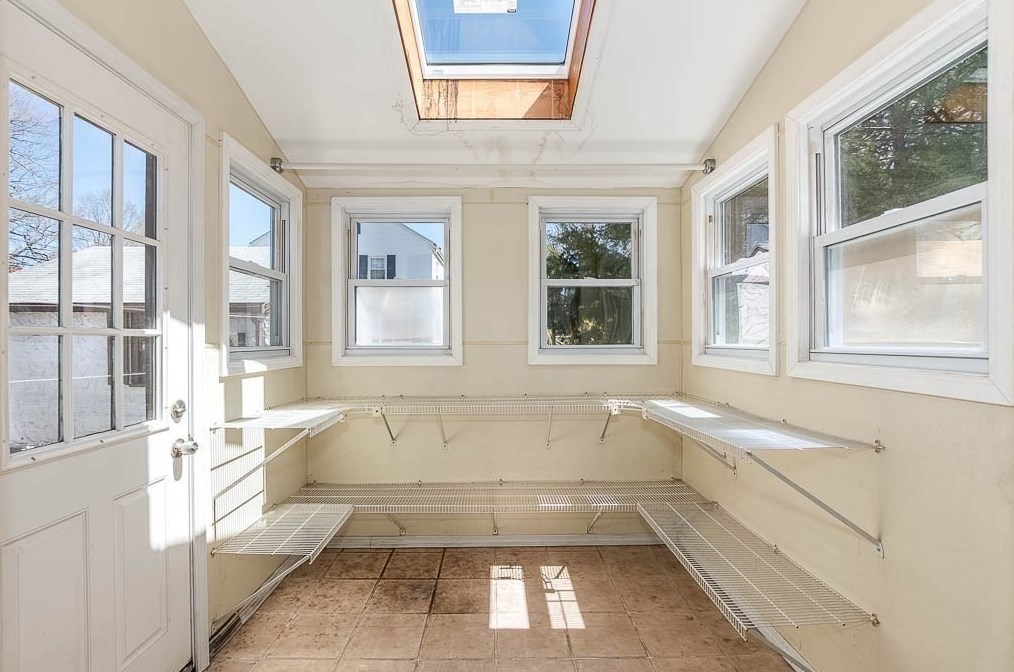 32 Elmwood Ave, Dedham MA 02026-5030 exterior