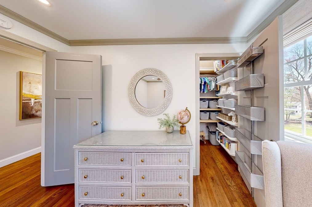 19 Noon Hill Ave, Norfolk MA  02056-1136 exterior