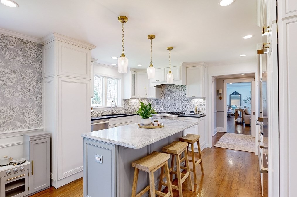 19 Noon Hill Ave, Norfolk MA  02056-1136 exterior