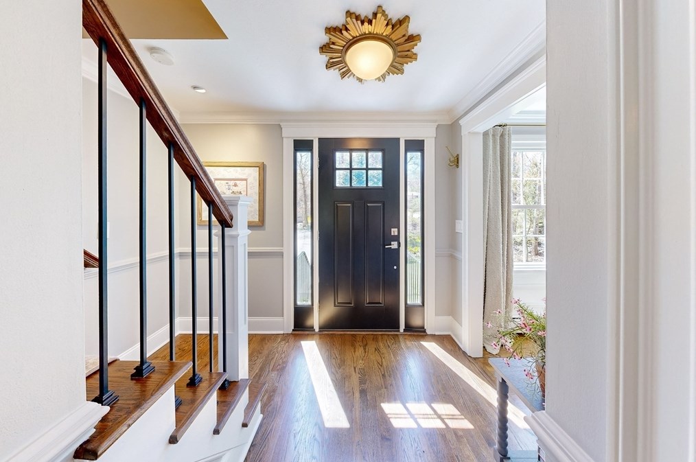 19 Noon Hill Ave, Norfolk MA  02056-1136 exterior