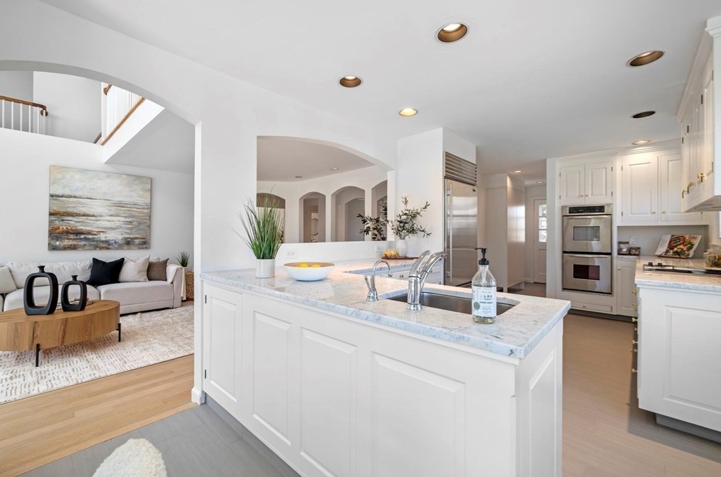 10 Rolleston Rd, Marblehead MA 01945-2714 exterior