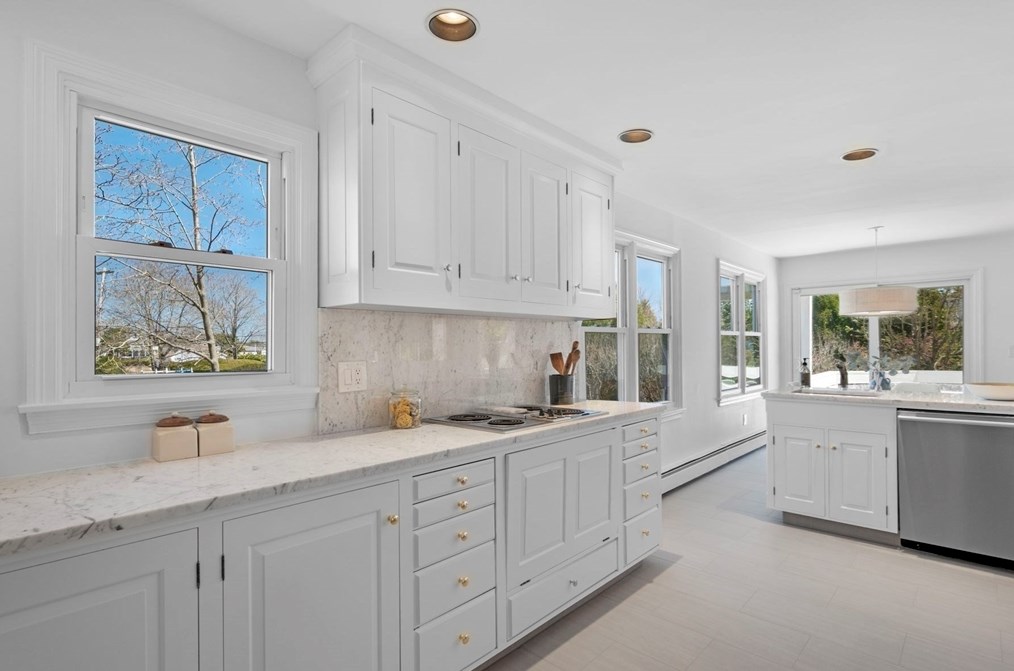 10 Rolleston Rd, Marblehead MA 01945-2714 exterior