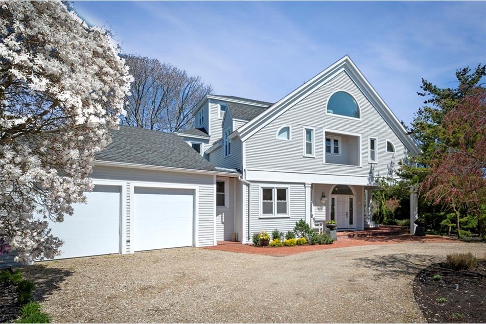 10 Rolleston Rd, Marblehead, MA 01945 MLS 73227615 Coldwell Banker