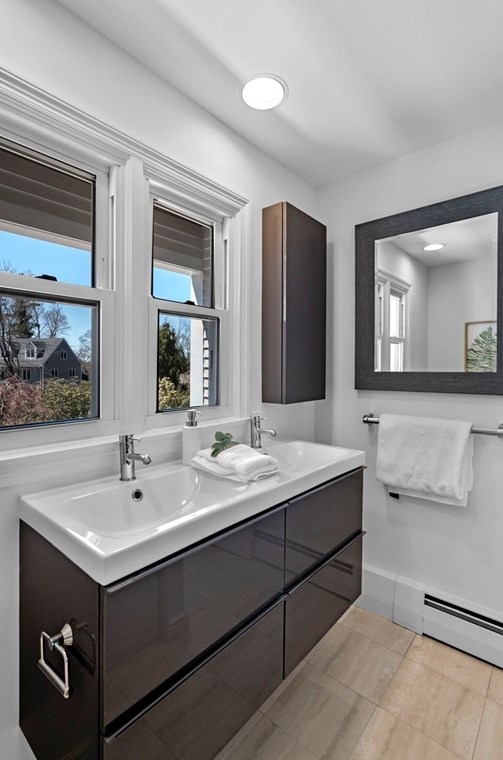 10 Rolleston Rd, Marblehead MA 01945-2714 exterior